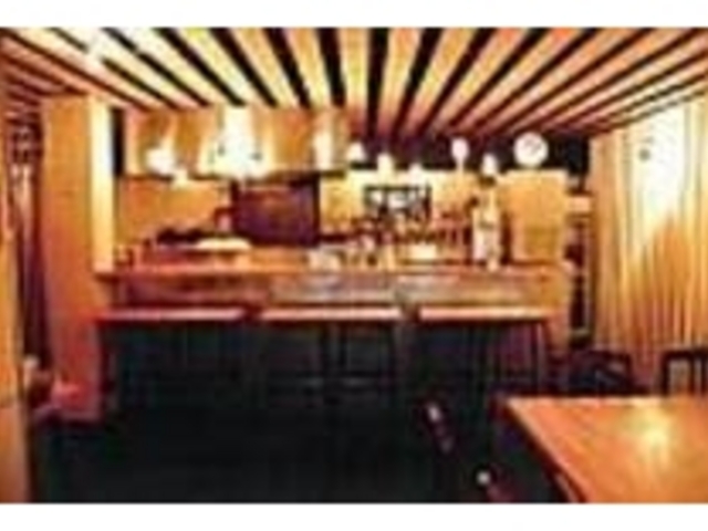 店内はスタイリッシュなムードがたっぷり_鶏field ca/she/wa