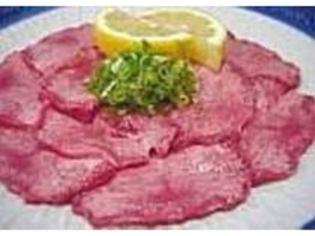 生肉の色からして違うのは、まさに鮮度の証_焼肉・冷麺 かどや