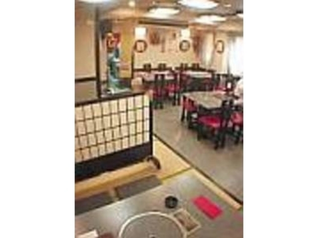 生活感の漂う落ち着いた店内でゆったりと_焼肉・冷麺 かどや