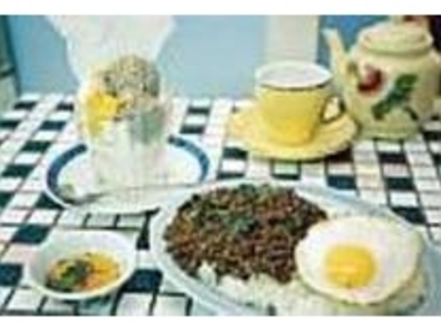 メニューも全てアジアンテイストで揃う_マンゴーシャワー カフェ