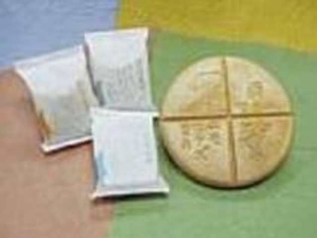香ばしい最中の中には、あんがたっぷり_賢治最中本舗 末広