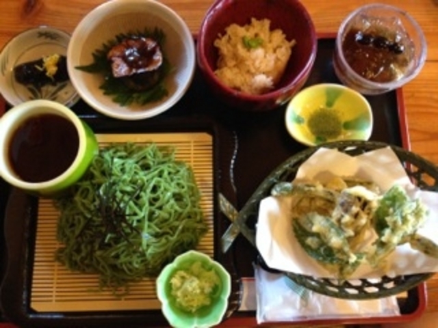 天ぷらもサクサク_ゆう菜家