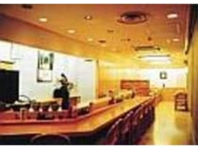 カウンターで揚げたての天ぷらも味わえる_稲庭手綯うどん寛文五年堂 秋田キャッスルホテル店