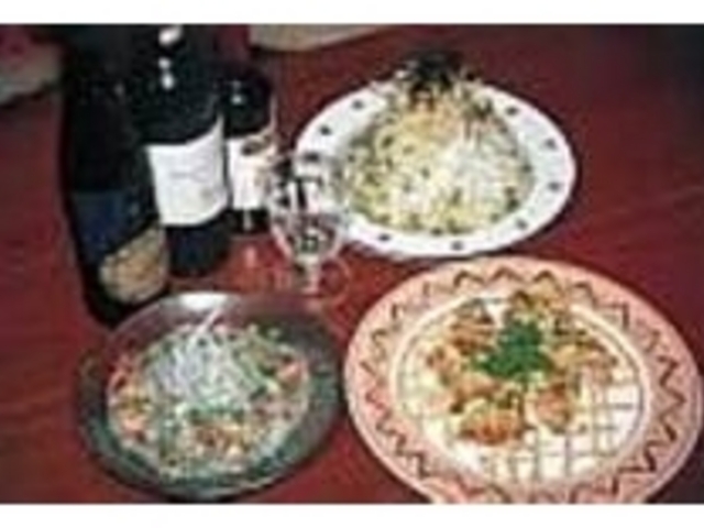 お酒によく合う創作料理が充実している_ビストロ三銃士
