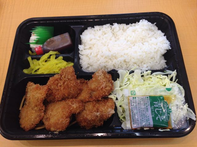 ブタのマークが目印。ヒレかつが特に自慢だ_とんかつとん太