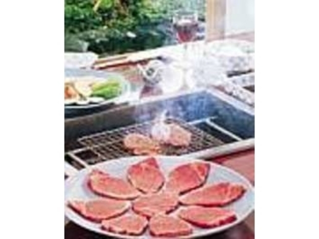 ヒレ肉以外にもロース肉の『あみ焼』もある_肉料理 まつむら