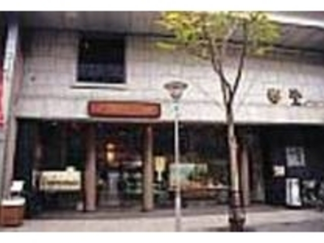 2階の喫茶コーナーでひといきつこう_久つ和堂総本店