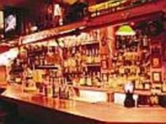 アメリカンスタイルの店内で楽しく飲もう_Austin