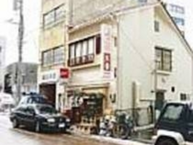 年季の入ったお店は、いつもにぎわっている_大番