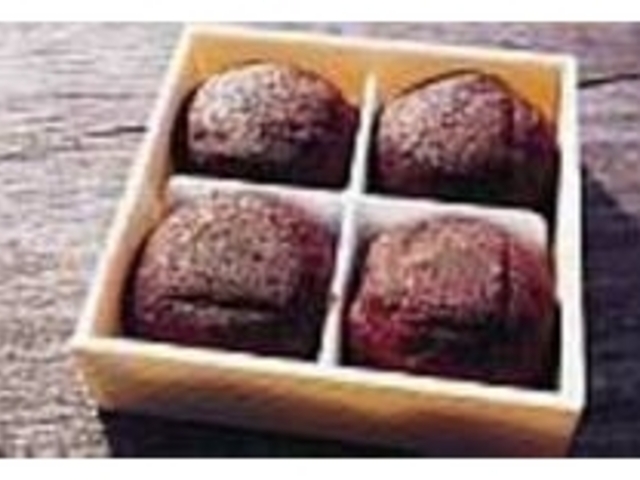 餡はかなり粒の細かいつぶし餡を使用_小松家