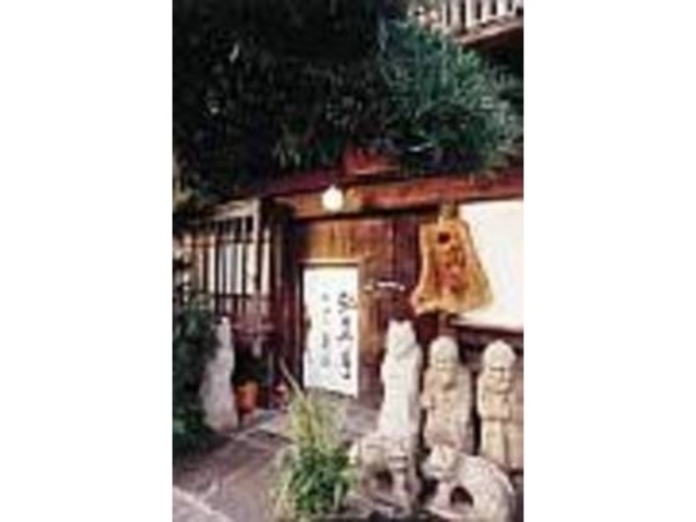 オールドヨーロピアンの雰囲気を楽しもう_カフェ・真源