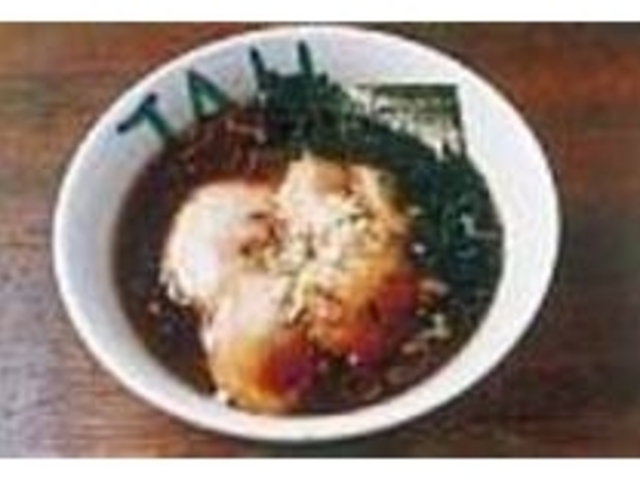 ちぢれ麺ととろけるチャーシューを味わって_JAH