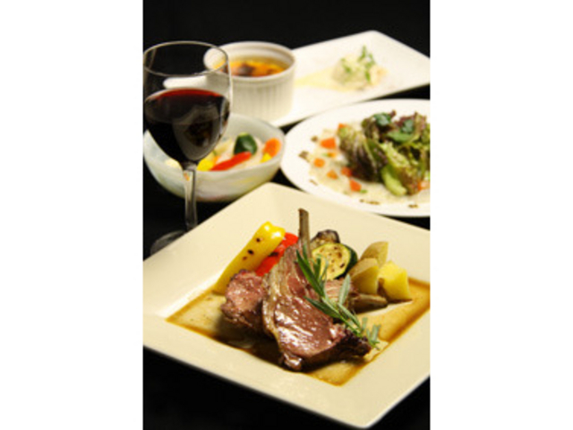 DINING & CRUISE MOONPHASE (横浜 誕生日 記念日 結婚式2次会)