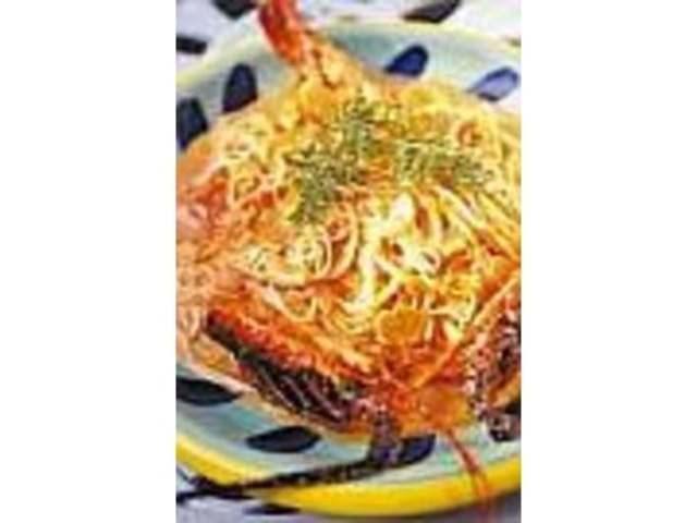 『伊勢エビのパスタ』などパスタ類が充実_パスタ&サラダ専科 カルフールカフェ