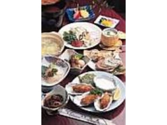 焼き、甲州煮など、カキづくしのフルコース_まごころの宿 丸定