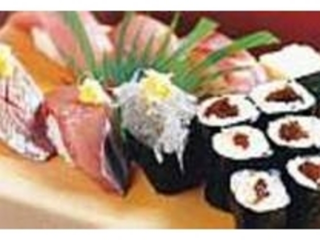 『地魚のにぎり』1人前2000円_うまいもの街 三船寿し