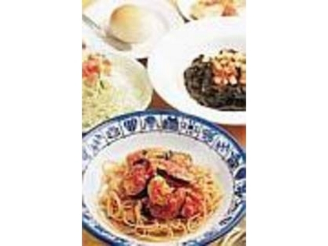 ランチは数種類のパスタやピザから1品選択_プチレストラン ラ・ポルタ