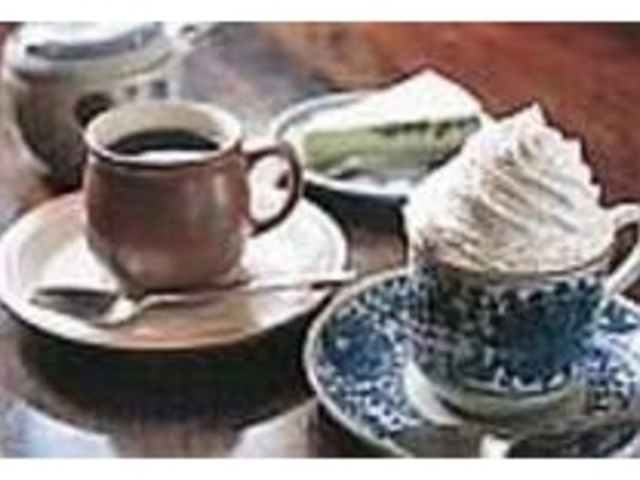 クリームたっぷりの『ウインナーコーヒー』_OLD HOUSE