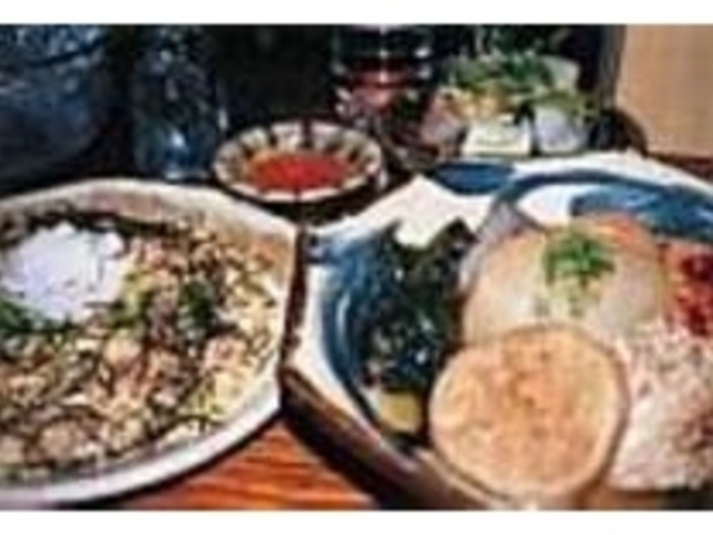 自慢のおでんと、にんにくチャーハン_Q's Bar