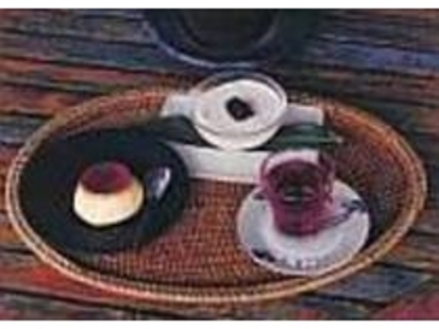 自家製のプリンとソフトなレアチーズケーキ_ASHIRBAD