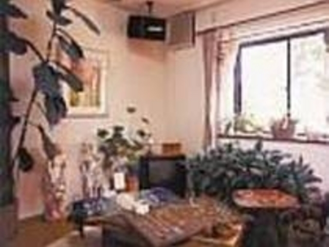 自宅兼のためアットホームな雰囲気_Living Room ami
