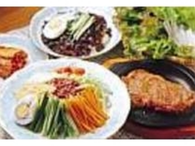 入手困難な韓国食材を使った料理ばかり_韓国家庭料理 ムグンハ