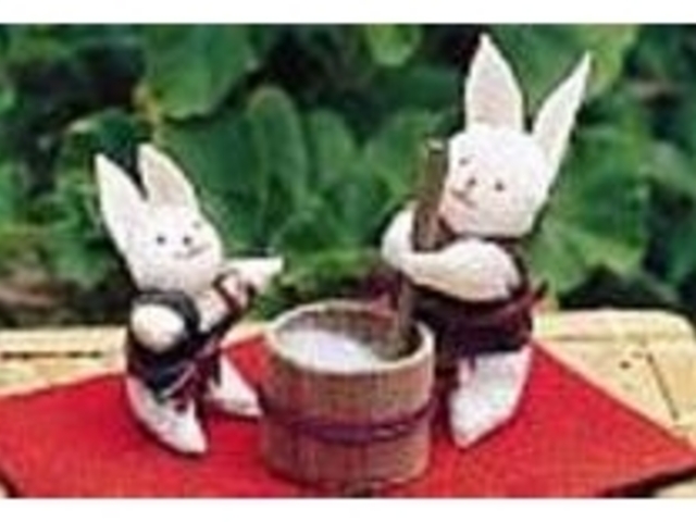 かわいいちりめん細工の人形や小物が並ぶ_花と香りの店カサブランカ