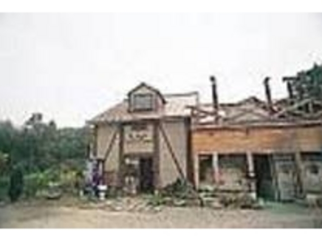 急な坂道を上る、小高い丘にたたずむお店_パンのアトリエ さんぽみち
