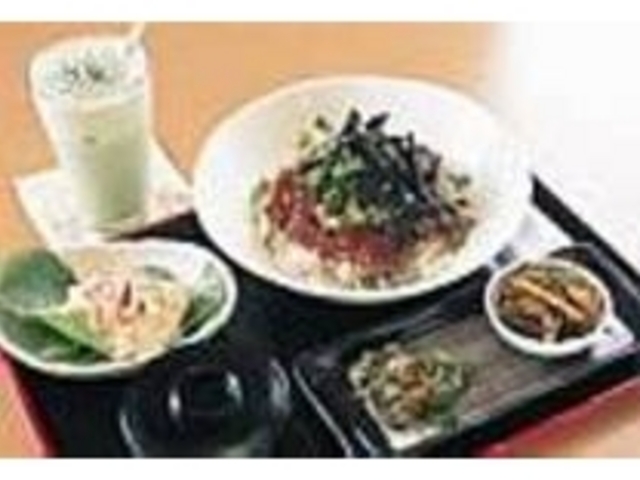 ランチメニューの『づけ丼』が大人気_海ごはん&cafe旬彩