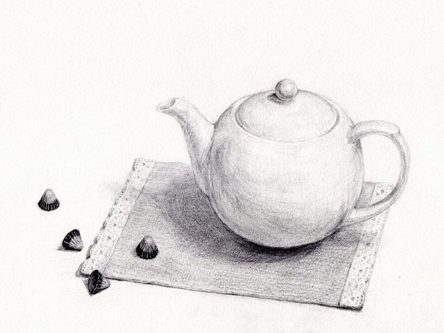鉛筆デッサン体験では、日常にある身近な物を描きます。_アトリエパレット宮前教室
