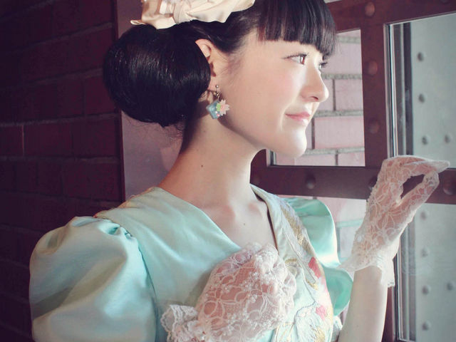 女性の持つ知性や上品な美しさを引き出すドレス・写真には定評があります。_Classical Princess Japon