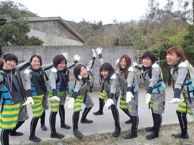 沖縄自然体験やんばるリバートレッキング