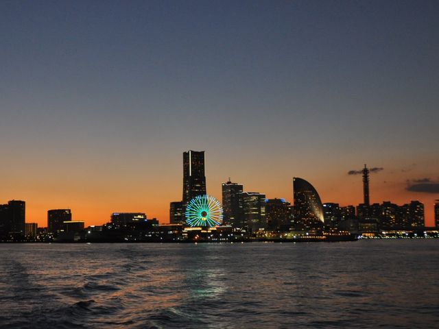 夕景のみなとみらい_リザーブドクルーズ