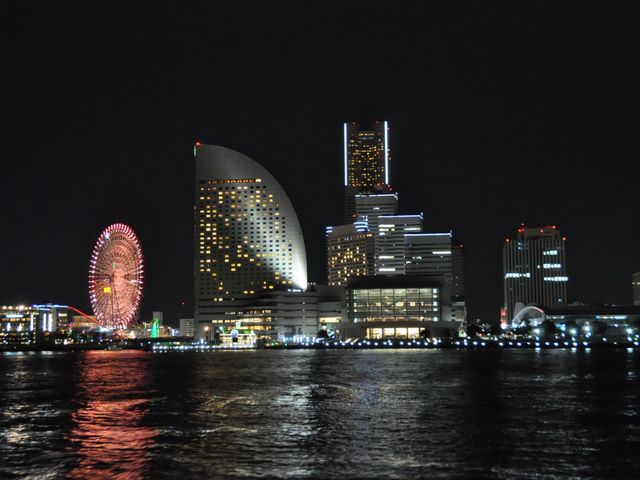 イルミネーションがきれいなベイエリアの夜景_リザーブドクルーズ