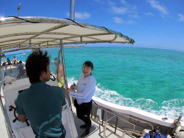 全コース自社ボートでご案内♪美しい海を眺めてクルージングも楽しめます!_マリンクラブ Gigi