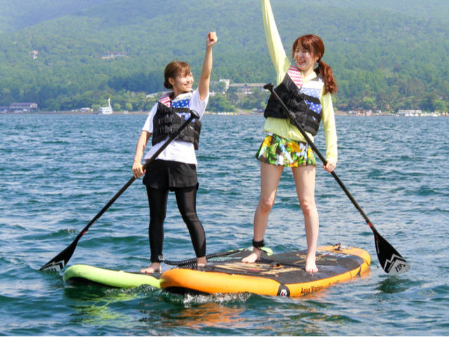 気軽に楽しめるマリンスポーツとして人気のSUP_山中湖ヨットハーバー