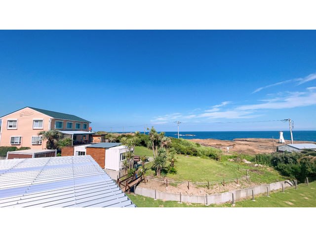 展望台から
Sea front villa 貸別荘と灯台まで_パームヴィレッジ