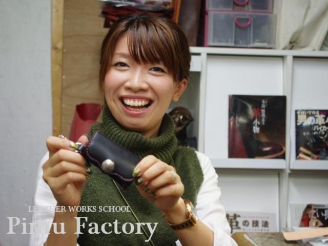 サプライズプレゼントに手作り革製品はいかが?_Pimu Factory革細工教室