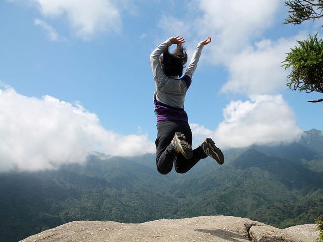 太鼓岩でJUMP!_屋久島アウトドアガイド 島結
