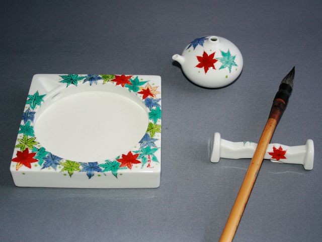 紅葉尽し文月想硯(大筆用 7シリーズ展開)、水滴、筆置_赤絵白磁硯処 雪月花