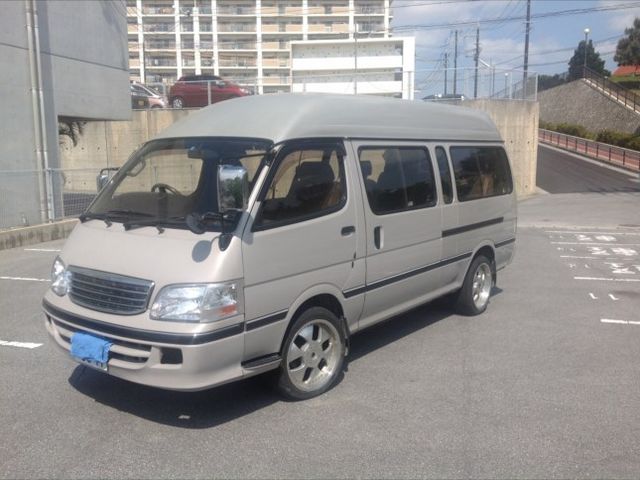 10人乗り送迎車もあります、最大20名まで送迎可能!_沖縄リゾート倶楽部