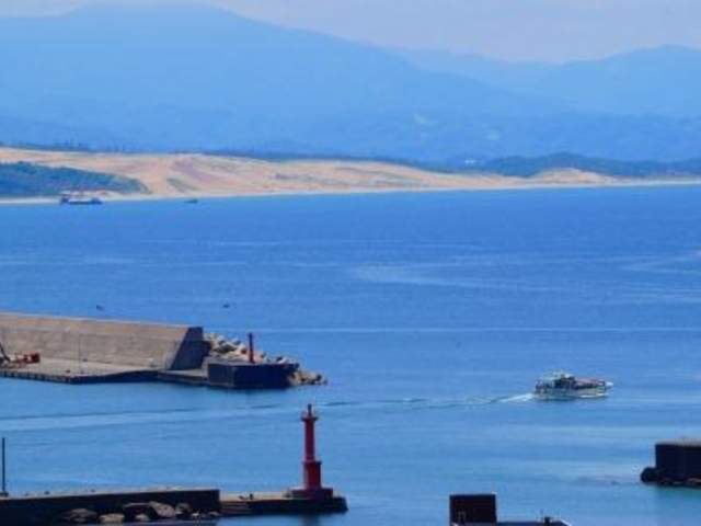 浦富海岸島めぐり遊覧船