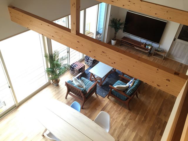 ロフトから見下ろすリビング_Ocean's Terrace TORAMII
