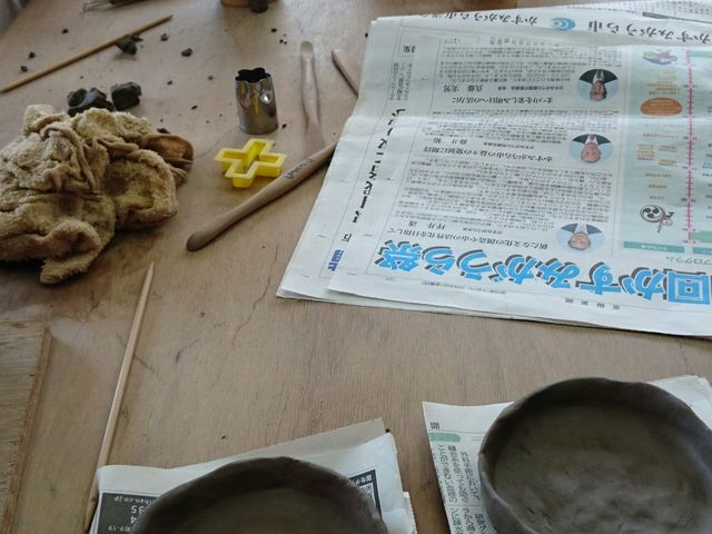手びねり体験でこんなお皿も簡単♪_つくば陶芸教室
