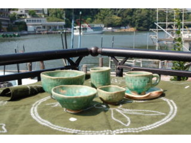 同窓会、会社の研修 子供会 家族の記念、思い出作りに
作って楽しめ 焼きあがってから使える楽しめるなんて素敵ではありませんか?_遠州湖東窯 舘山寺工房