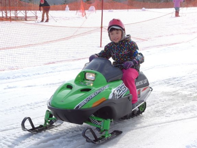 スノーモービル_ノース・スノーランドイン千歳