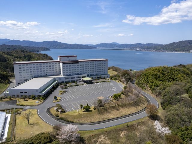 ホテル外観一例。ホテルからは日本三景天橋立を横一文字に観ることができます。_メルキュール京都宮津リゾート&スパ