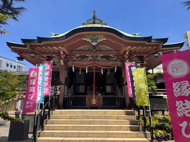 浅草の七福神の一つ「今戸神社」。人力車だからこそ行くことのできるスポットです。_くるま屋