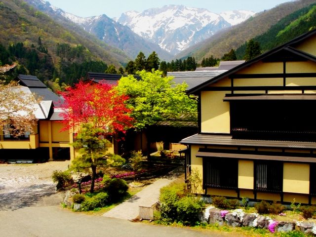 ☆じゃらん夕食ランキング関東甲信越1位
≪09年7月・10年10月・13年11月≫
☆16週連続楽天トラベルお客様評価群馬県第1位_やど莞山