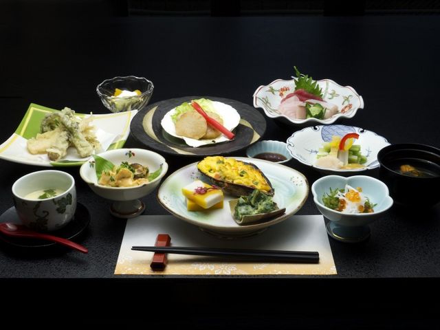 潮騒会席_浜べの料理宿宝来館